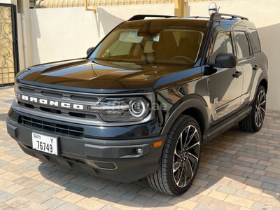 Schwarz Ford Bronco zur Miete in Dubai 0