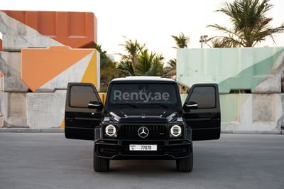 Negro Mercedes G63 AMG en alquiler en Sharjah 0