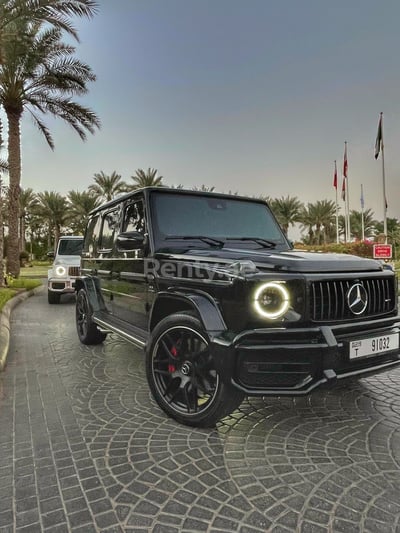 Schwarz Mercedes G class zur Miete in Sharjah 0