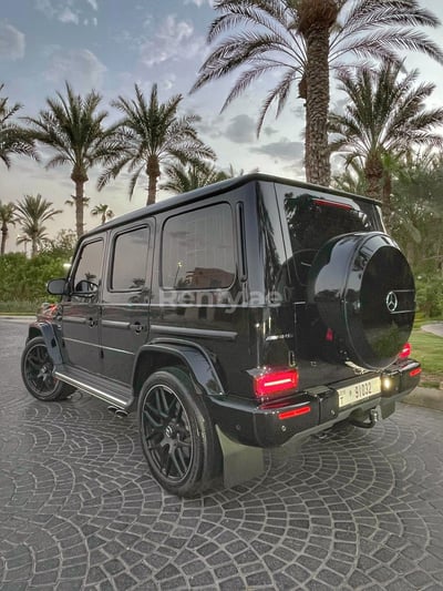 Black Mercedes G class for rent in Abu-Dhabi 1