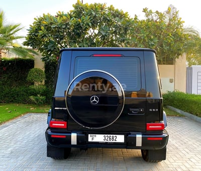 Negro Mercedes G63 en alquiler en Dubai 0