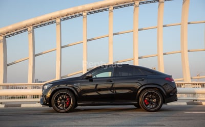 Schwarz Mercedes GLE 63s Coupe zur Miete in Dubai 1