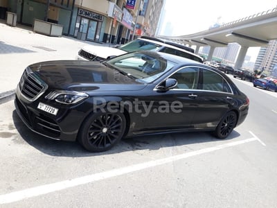 Black Mercedes S Class for rent in Abu-Dhabi 0