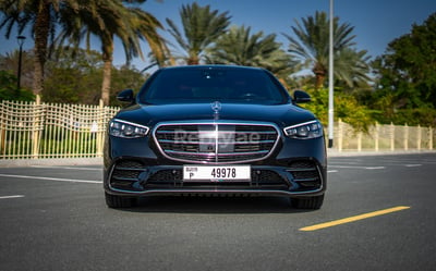 Black Mercedes S500 for rent in Abu-Dhabi 0