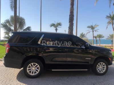 Nero New Chevrolet Tahoe in affitto a Dubai 0