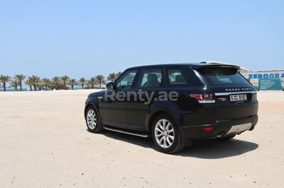 أسود Range Rover Sport للإيجار في دبي 1