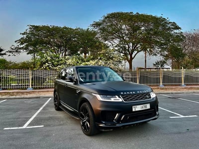 أسود Range Rover Sport Dynamic للإيجار في أبو ظبي 0