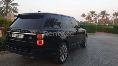 Schwarz Range Rover Vogue Supercharged zur Miete in Dubai 1