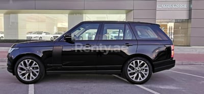 Negro Range Rover Vogue en alquiler en Abu-Dhabi 0