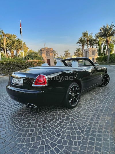 Schwarz Rolls Royce Dawn zur Miete in Abu-Dhabi 0