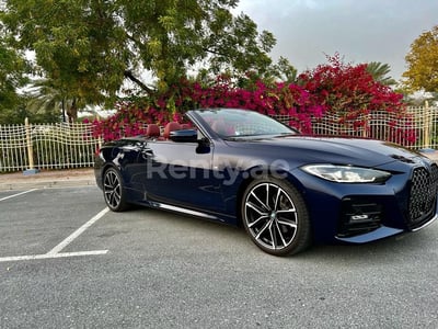 Blau BMW 430 Convertible zur Miete in Abu-Dhabi 1