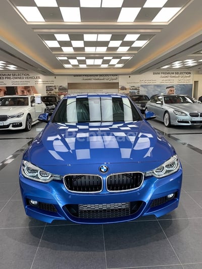 Blue BMW 318 for rent in Abu-Dhabi 0