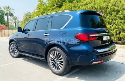 在沙迦租赁蓝色 Infiniti QX80 0