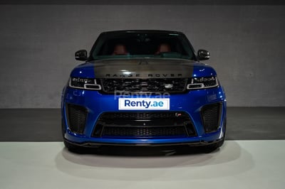 Blu Range Rover Sport SVR in affitto a Dubai 0