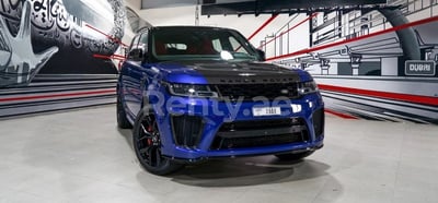 Bleue Range Rover Sport SVR en location à Dubai 0