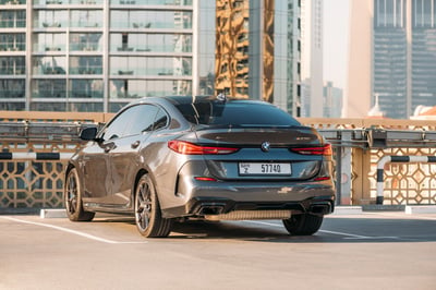 Grigio Scuro BMW 235i M in affitto a Abu-Dhabi 1