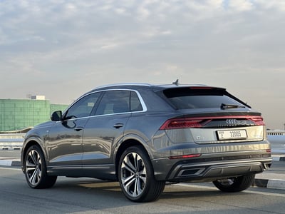 Grey Audi Q8 for rent in Abu-Dhabi 0