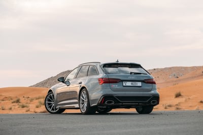 Grau Audi RS6 zur Miete in Sharjah 0