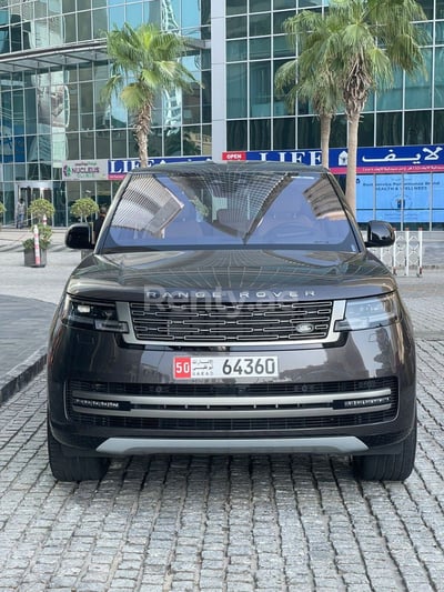 Grau Range Rover Vogue zur Miete in Abu-Dhabi 0