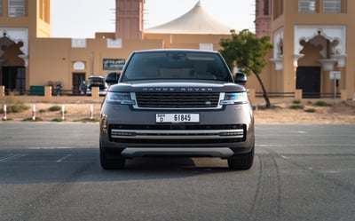 Grau Range Rover Vogue HSE zur Miete in Abu-Dhabi 0