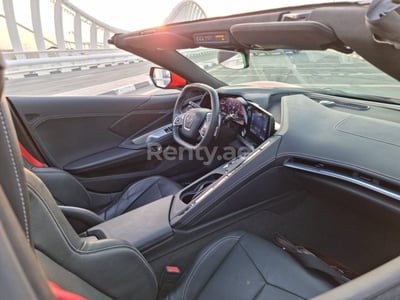 Orange Chevrolet Corvette Spyder en location à Sharjah 1