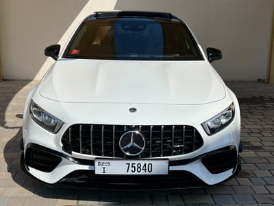 لؤلؤة وايت Mercedes A Class A45 AMG S للإيجار في دبي 0