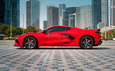 Rot Chevrolet Corvette C8 Spyder zur Miete in Abu-Dhabi 0