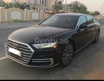 Schwarz Audi A8 zur Miete in Abu-Dhabi 0