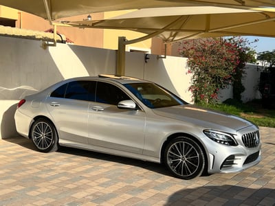 فضة Mercedes C Class C43 AMG KIT للإيجار في الشارقة 1