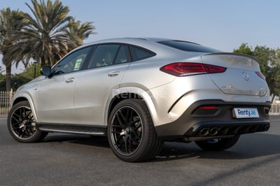 Silber Mercedes GLE63 zur Miete in Abu-Dhabi 1