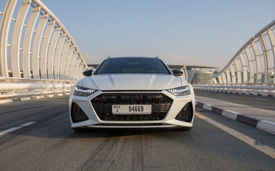 أبيض Audi RS6 للإيجار في دبي 0