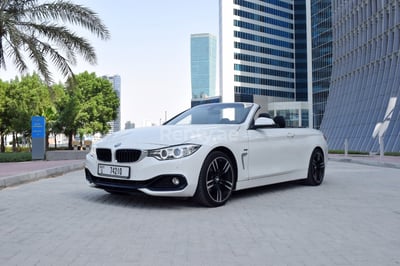 أبيض BMW 420i Cabrio للإيجار في دبي 0