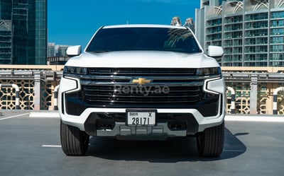 أبيض Chevrolet Tahoe للإيجار في دبي 0