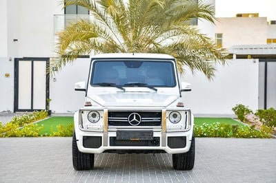 Weiß Mercedes G63 AMG zur Miete in Abu-Dhabi 0