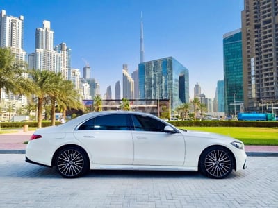 White Mercedes S500 Class for rent in Dubai 0