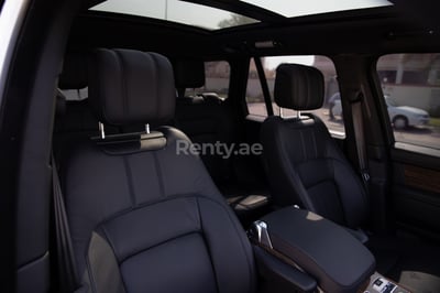 White Range Rover Vogue for rent in Sharjah 0