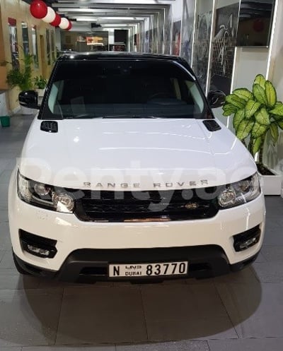 Blanco Range Rover Sport en alquiler en Dubai 0