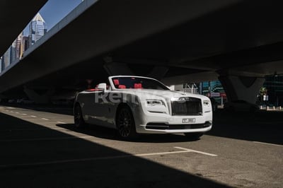 Bianca Rolls Royce Dawn Black Badge in affitto a Dubai 0