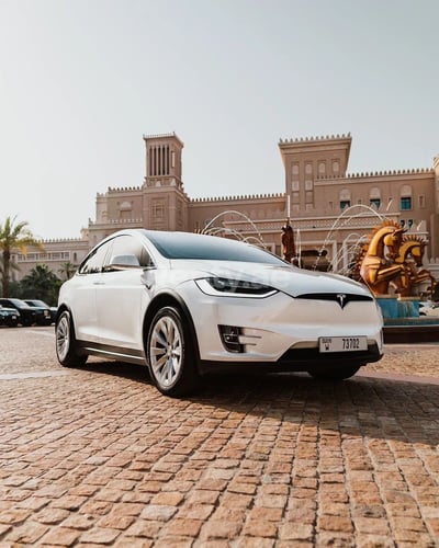 White Tesla Model X for rent in Abu-Dhabi 0