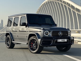 رمادي غامق Mercedes G class للإيجار في Abu-Dhabi 0