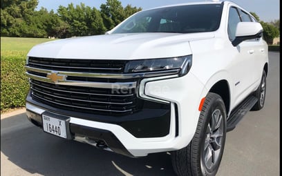 Blanc Chevrolet Tahoe en location à Sharjah