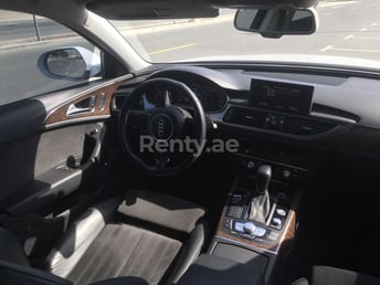 Weiß Audi A6 zur Miete in Dubai 5