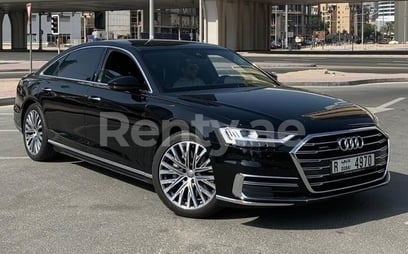 Nero Audi A8 in affitto a Abu-Dhabi