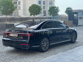 Schwarz Audi A8 zur Miete in Abu-Dhabi 1