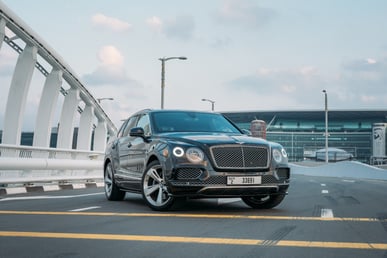 Black Bentley Bentayga for rent in Dubai 3