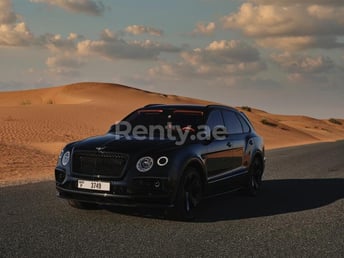 Negro Bentley Bentayga en alquiler en Sharjah 3