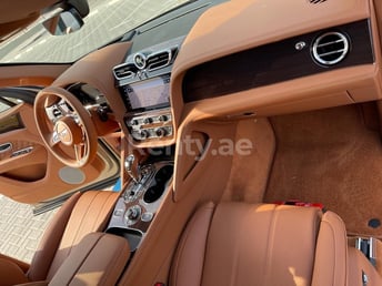 أسود Bentley Bentayga للإيجار في Abu-Dhabi 3