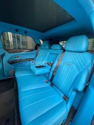 Black Bentley Bentayga for rent in Abu-Dhabi 4