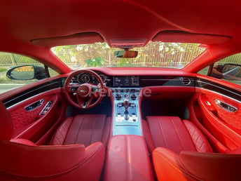 Negro Bentley Continental GT en alquiler en Abu-Dhabi 5