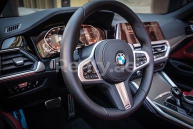 رمادي غامق BMW 430i cabrio للإيجار في Dubai 6